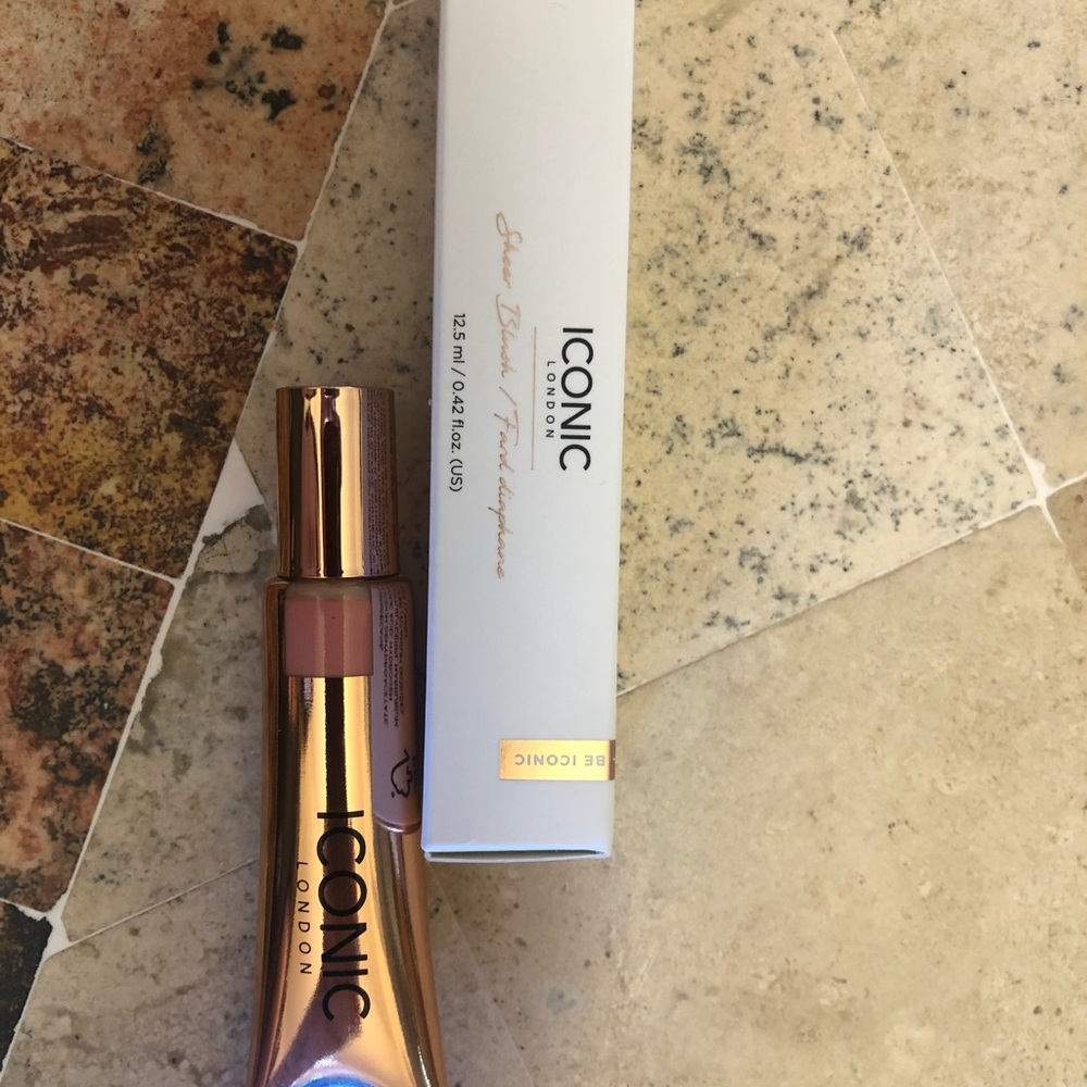 Iconic London blush